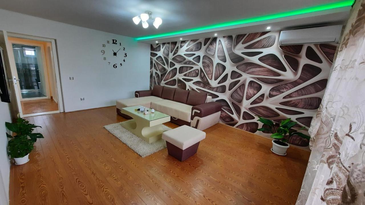Ferienwohnung Exclusive Paraćin Exterior foto