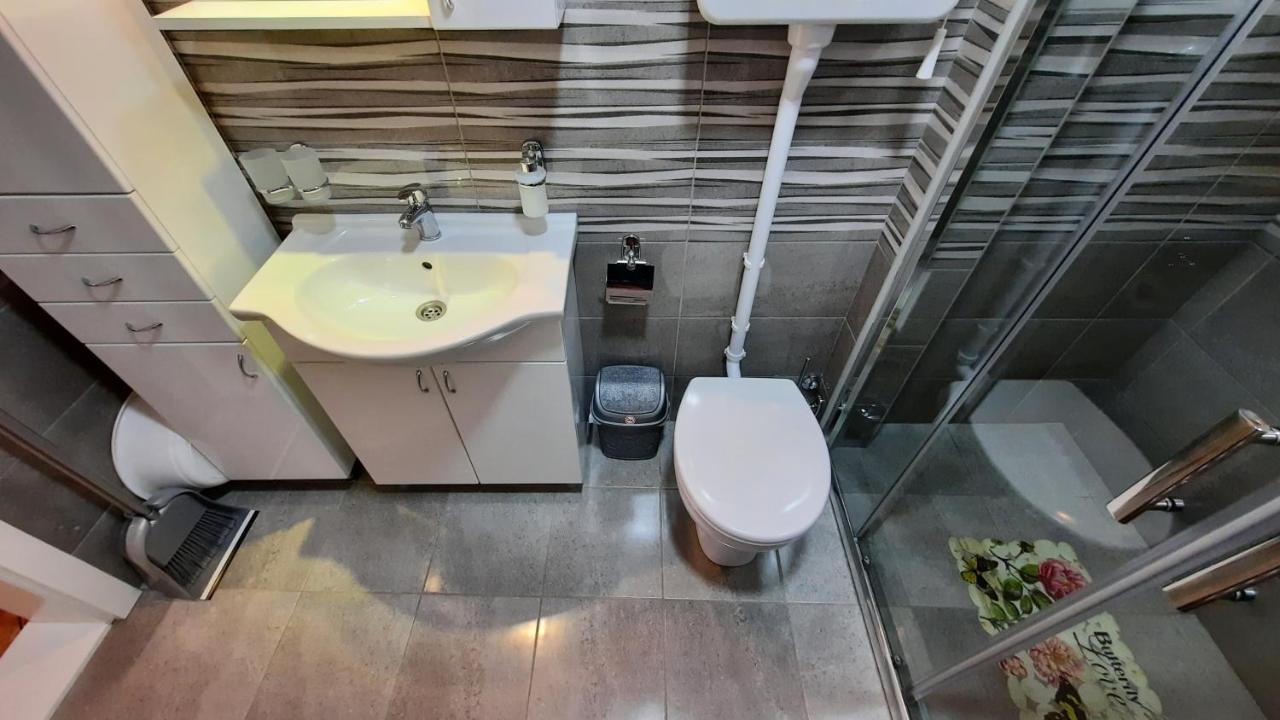 Ferienwohnung Exclusive Paraćin Exterior foto